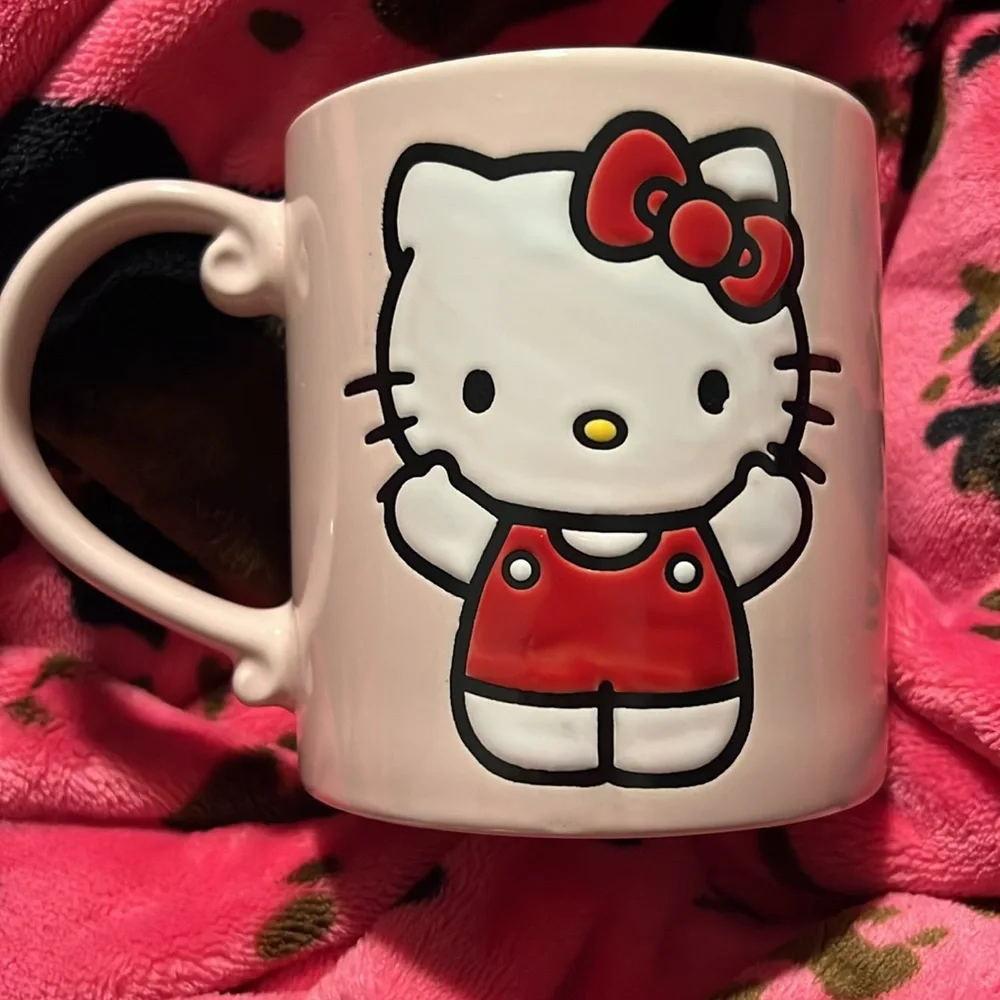 Hello Kitty Mug - Picture 4 of 6